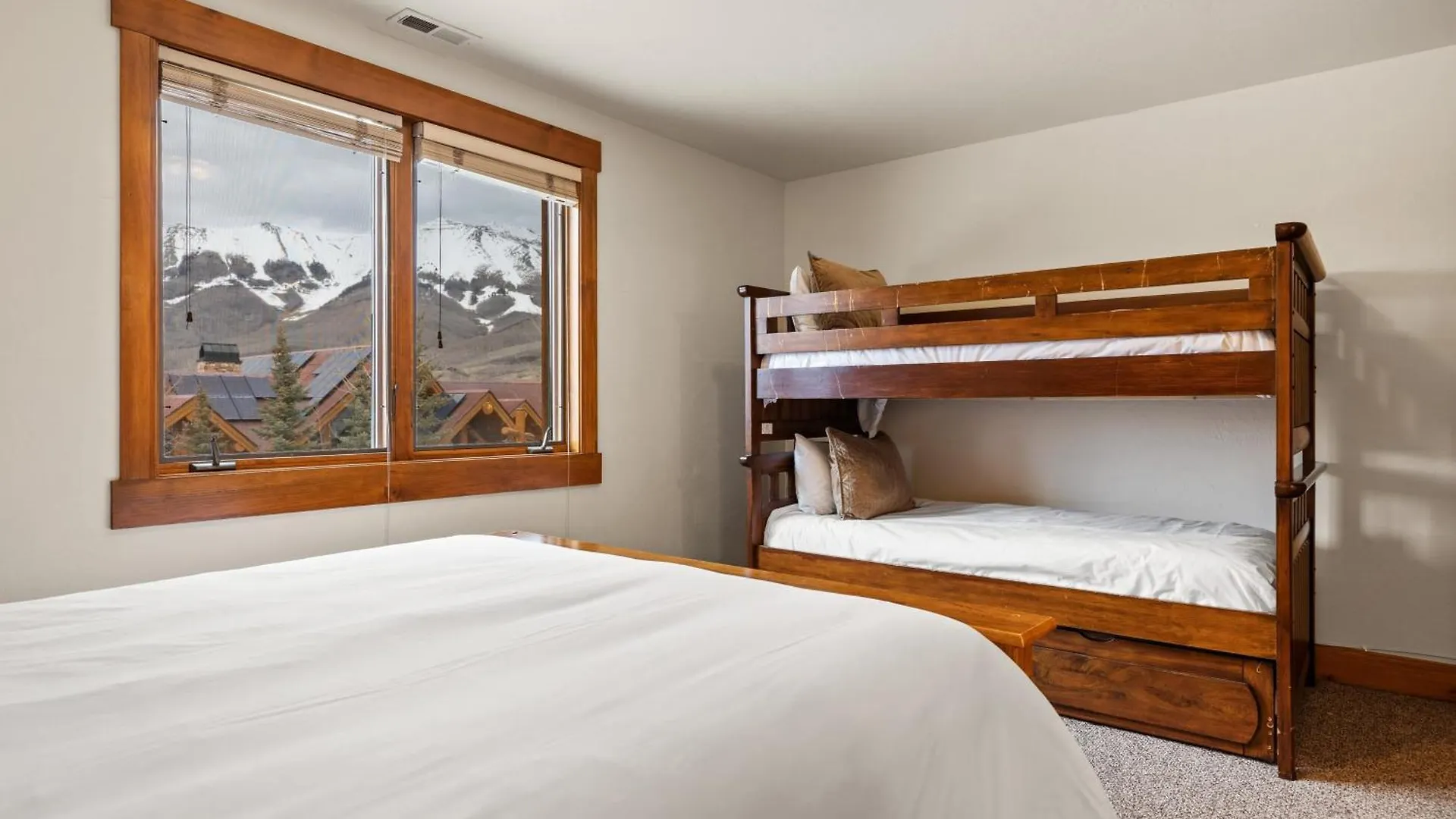 Russell By Avantstay Expansive Deck Stunning Views Hot Tub * Telluride