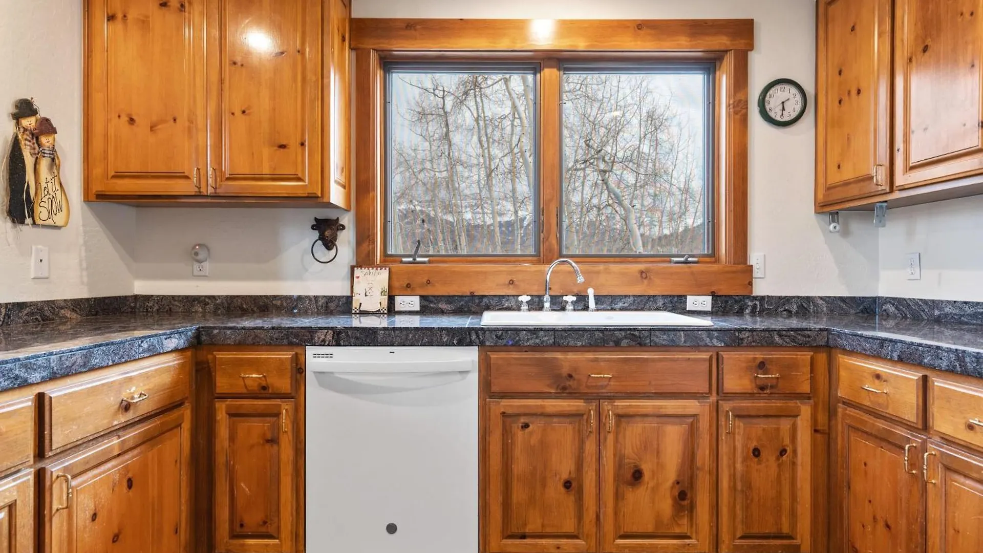 Russell By Avantstay Expansive Deck Stunning Views Hot Tub Holiday home Telluride