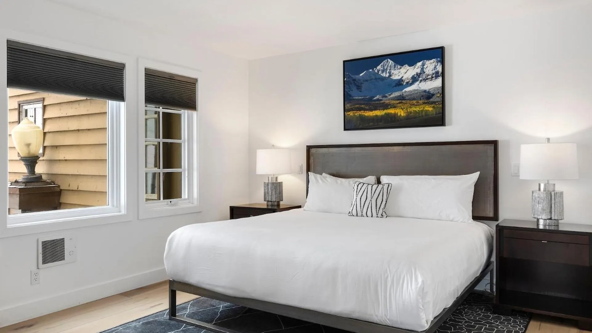 Sunny Condo, Box Canyon Views, Pool & Hot Tub Apartment *