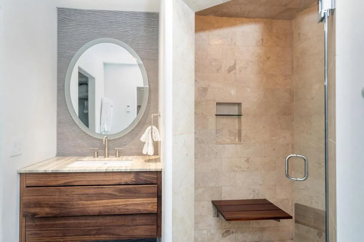 South Oak Retreat - Convenient Luxury By Gondola! Villa