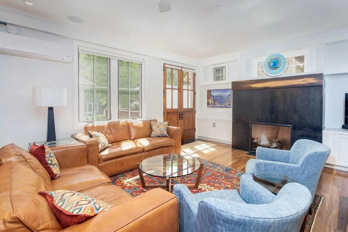 South Oak Retreat - Convenient Luxury By Gondola! Villa *