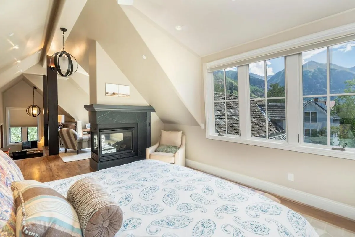South Oak Retreat - Convenient Luxury By Gondola! *