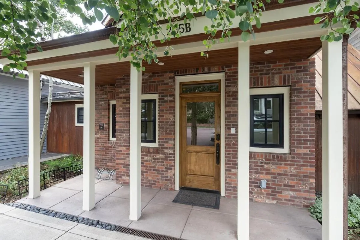 Villa South Oak Retreat - Convenient Luxury By Gondola! *
