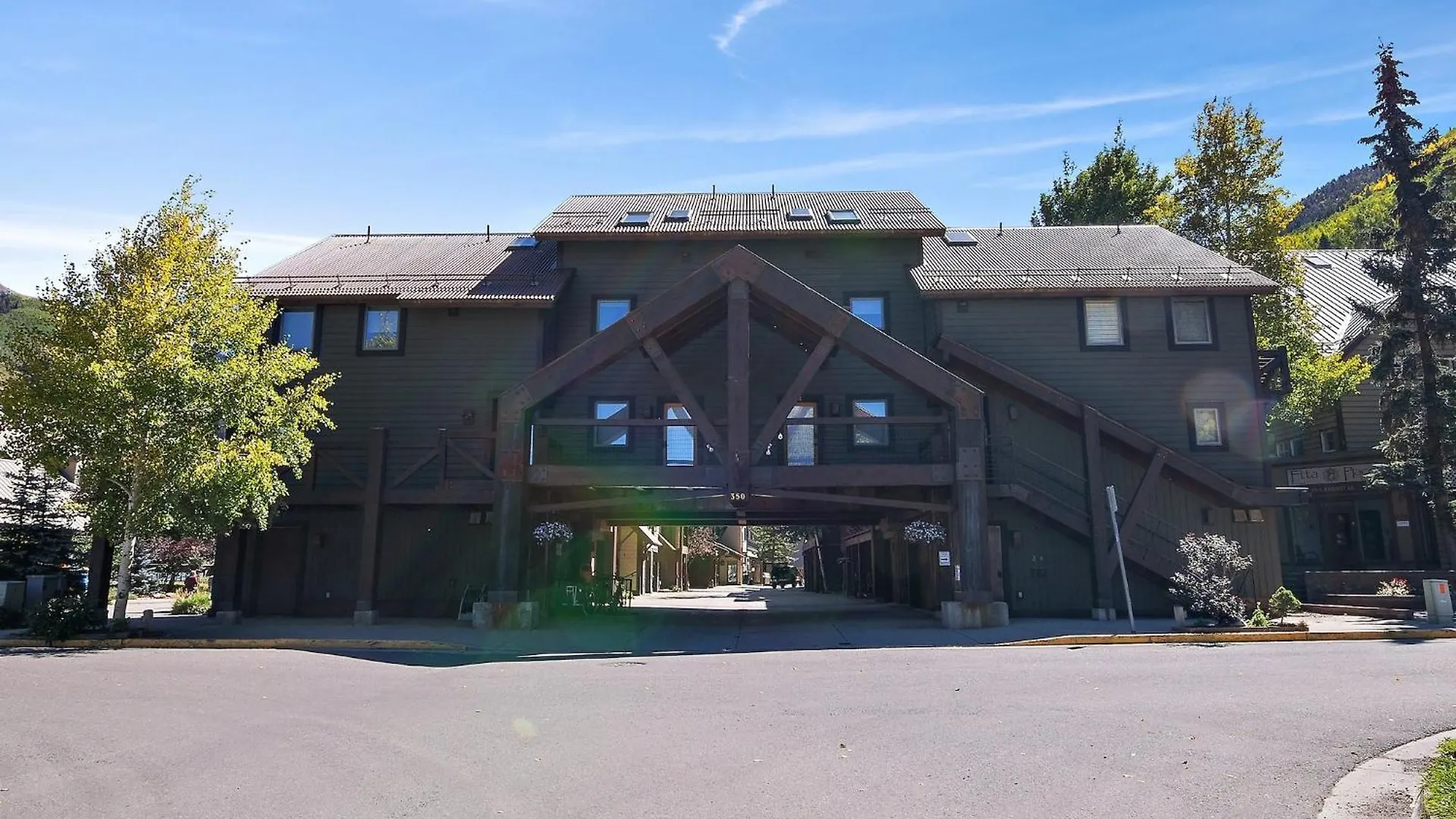 Double Diamond 1 Townhouse *