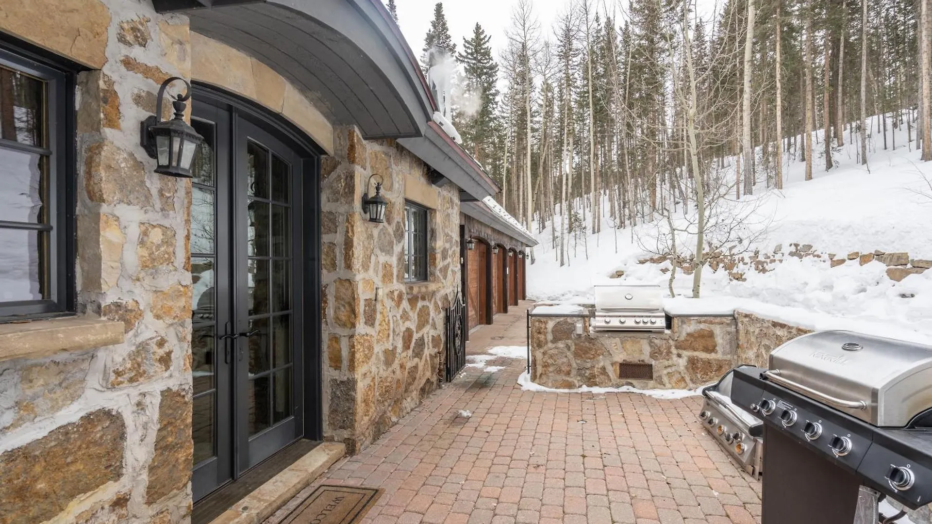 Twin Elk By Exceptional Chalet