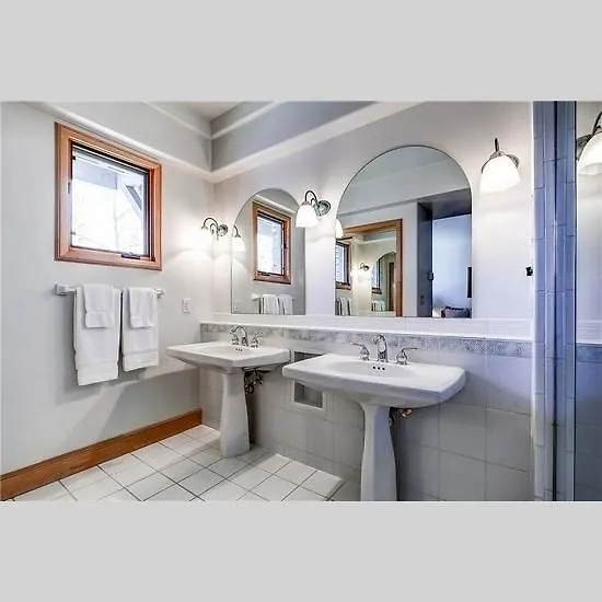 Belvedere Park By Hotel 4*