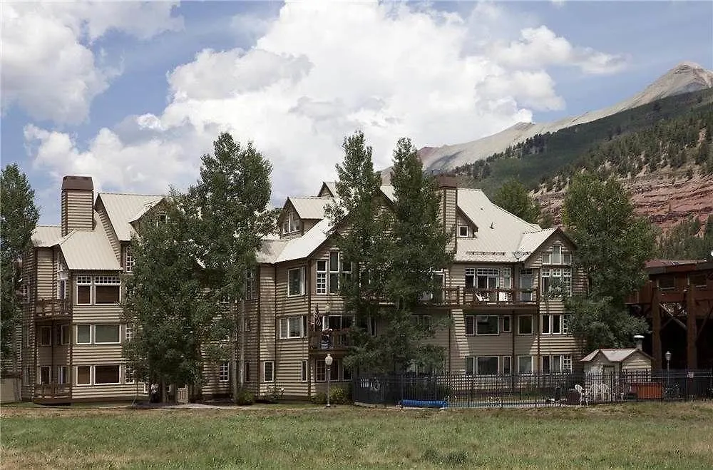 Etta Place Too By 3* Telluride