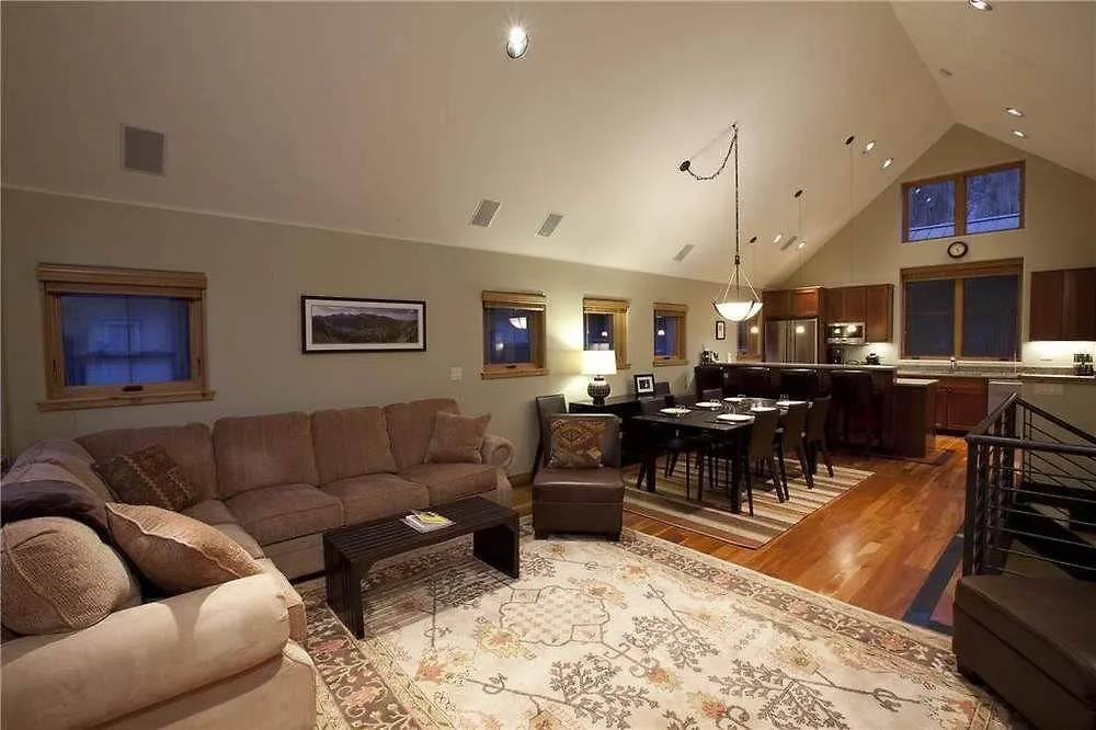 Owl Meadows Townhome By מלון 4*