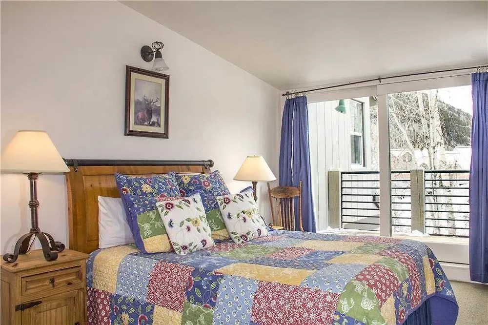 Mountainside 3*