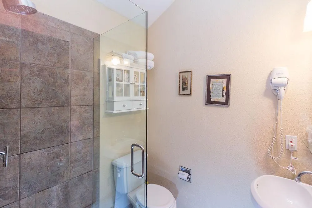 Manitou By Alpine Lodging Hotel