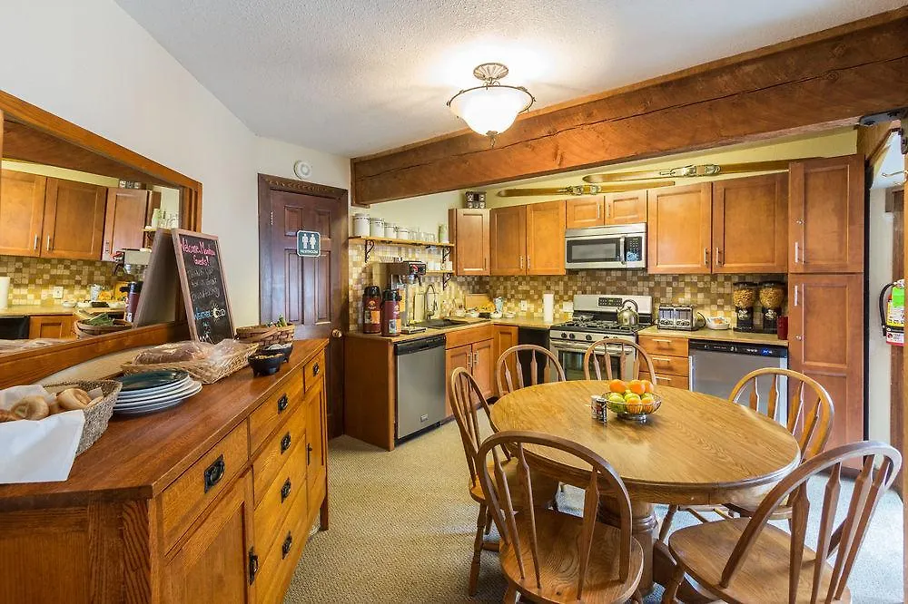 Manitou By Alpine Lodging