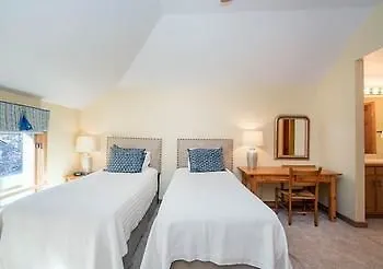 Le Chamonix By Alpine Holiday home *
