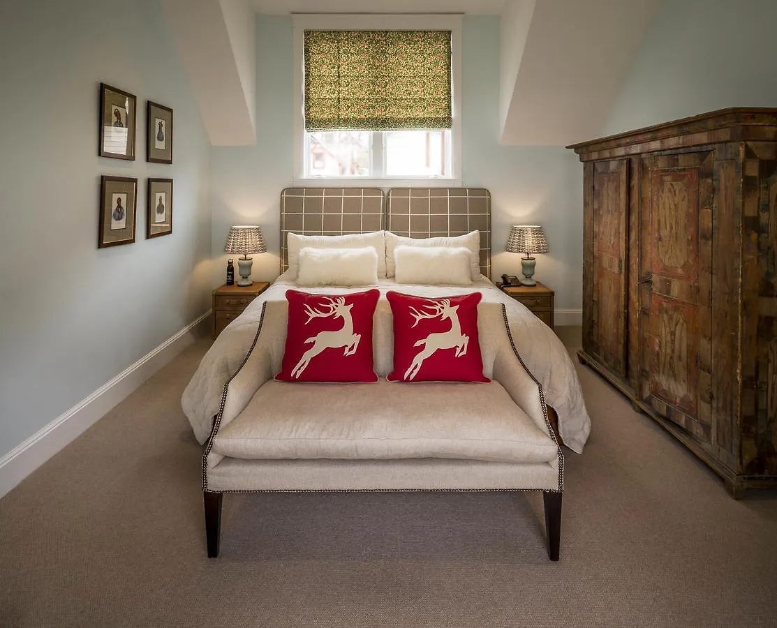 Dunton Town House 5*