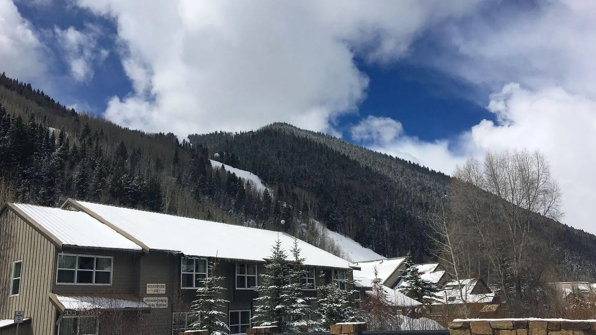 Mountainside Hotel