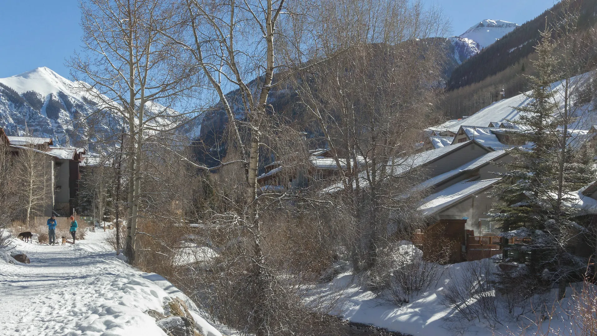 Mountainside 3*
