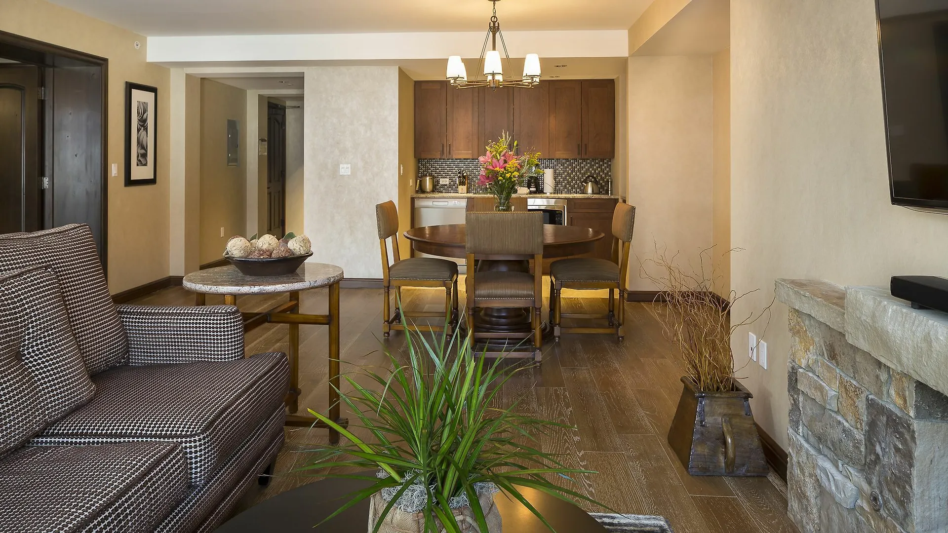 Madeline And Residences, Collection מלון טלורייד