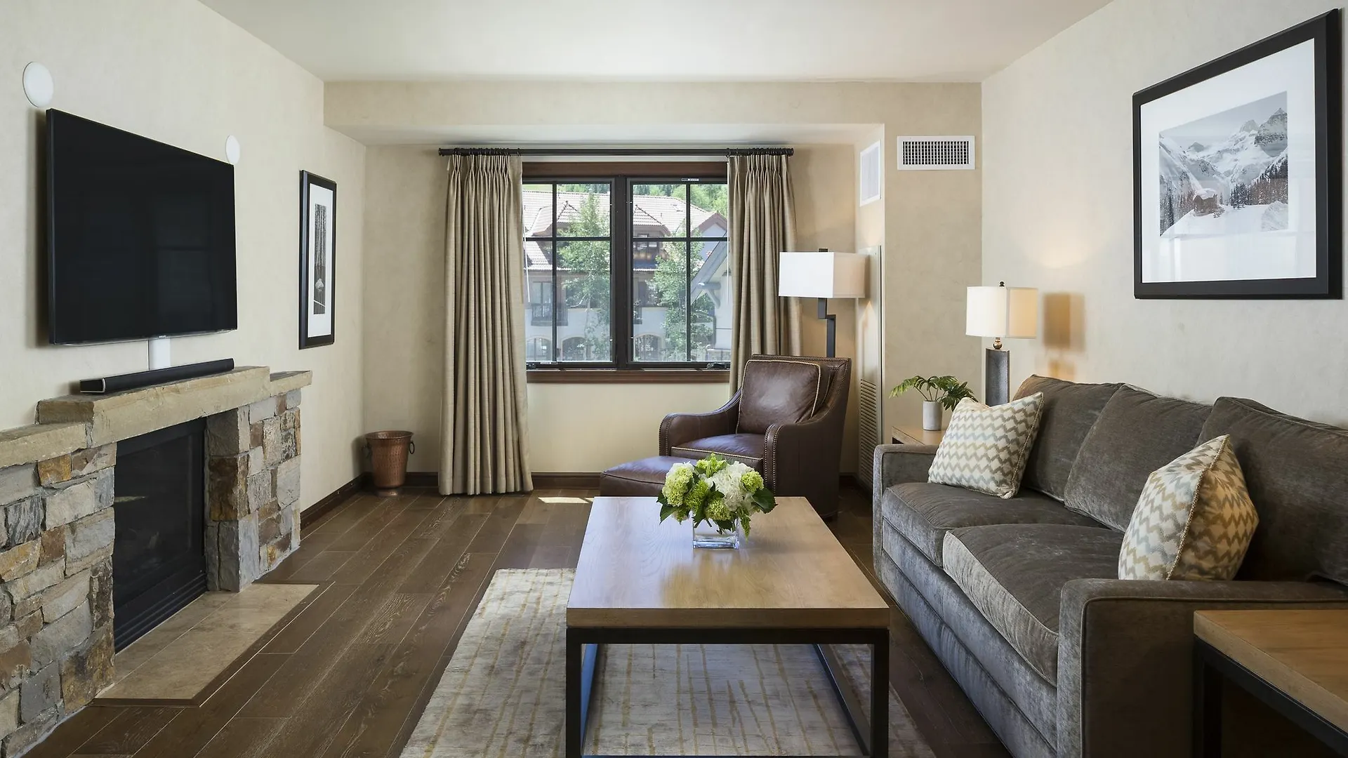 Madeline And Residences, Collection