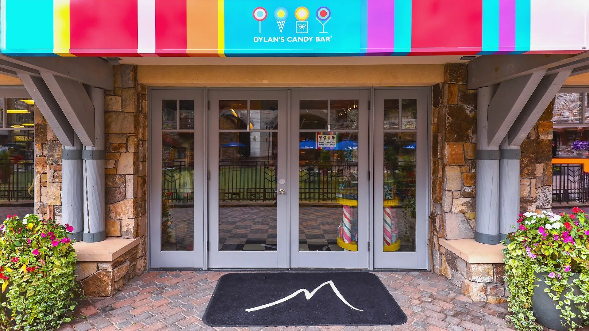 Madeline And Residences, Collection טלורייד