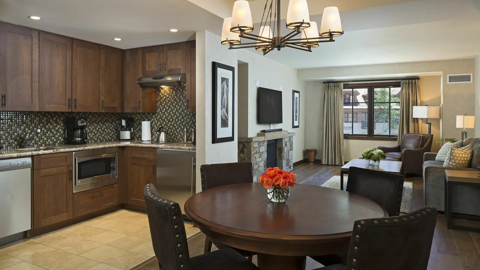 Madeline And Residences, Collection 4* טלורייד
