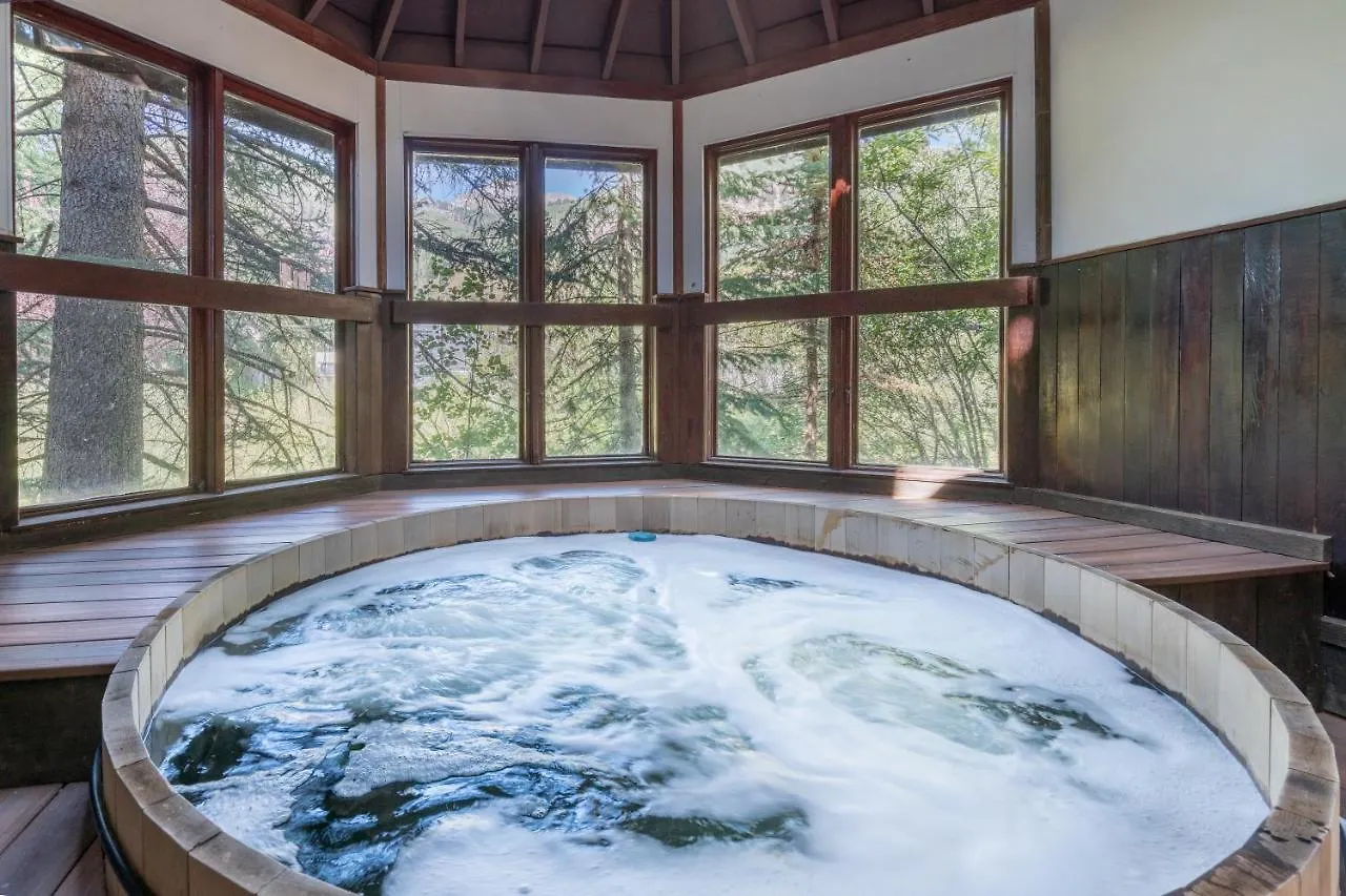 Manitou By Alpine Lodging 4*