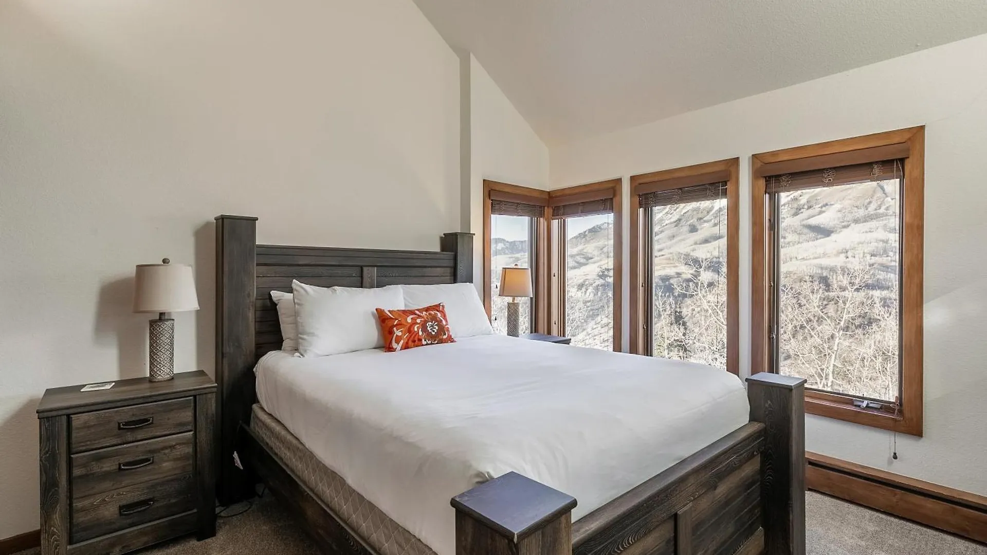 Crystal 12 By Avantstay Close To Town W Views Of San Sofia Ridge Holiday home