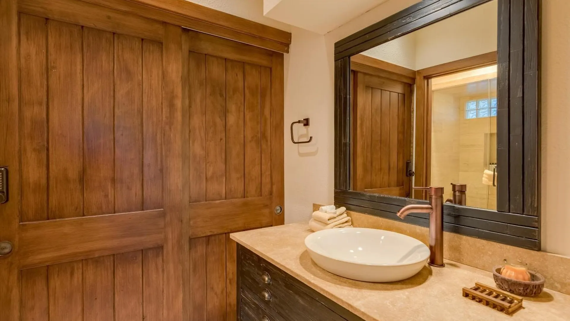 Crystal 12 By Avantstay Close To Town W Views Of San Sofia Ridge Holiday home