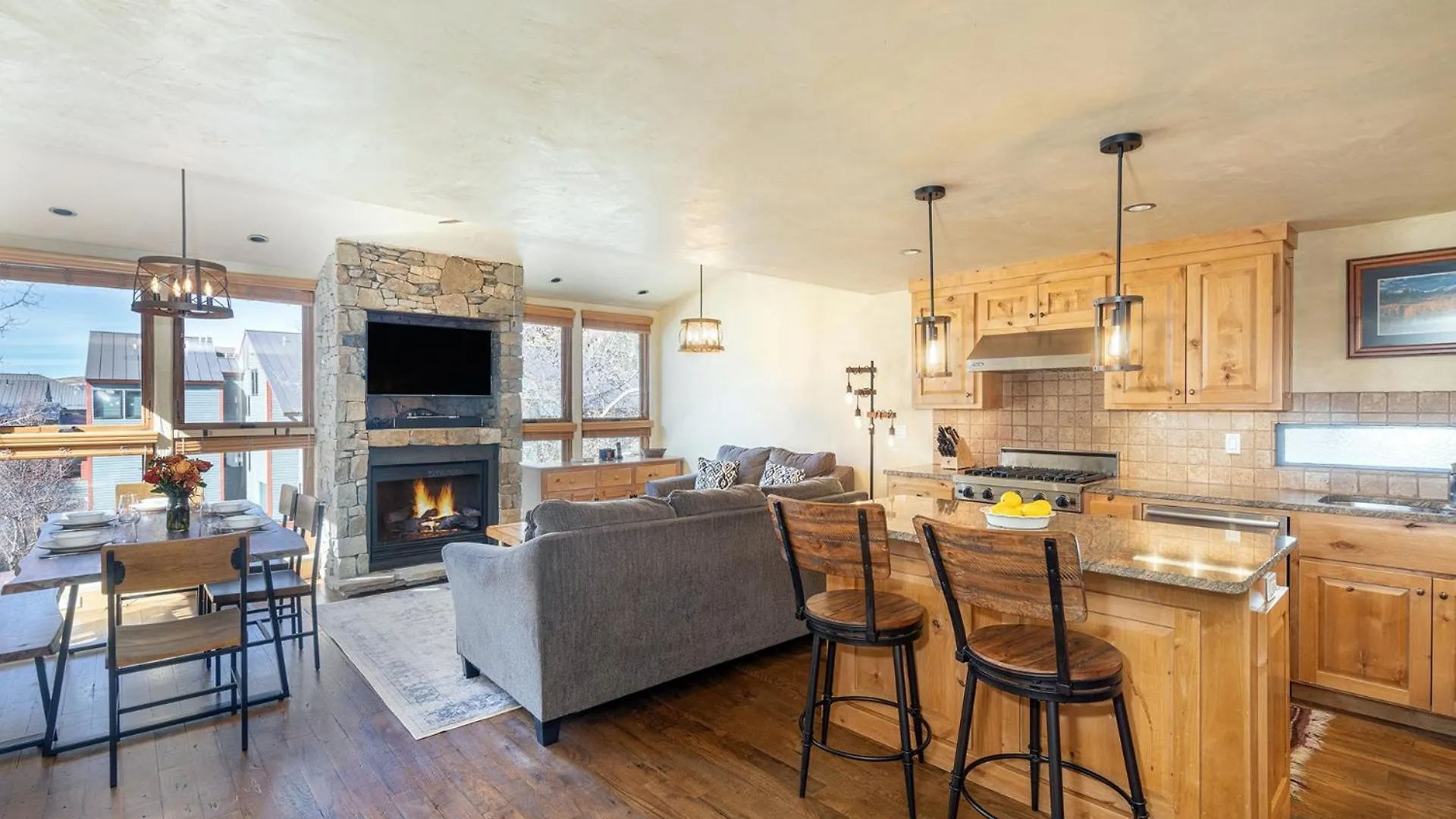Life! Walk Or Shuttle To Lifts - Fireplace, Hot Tub Telluride