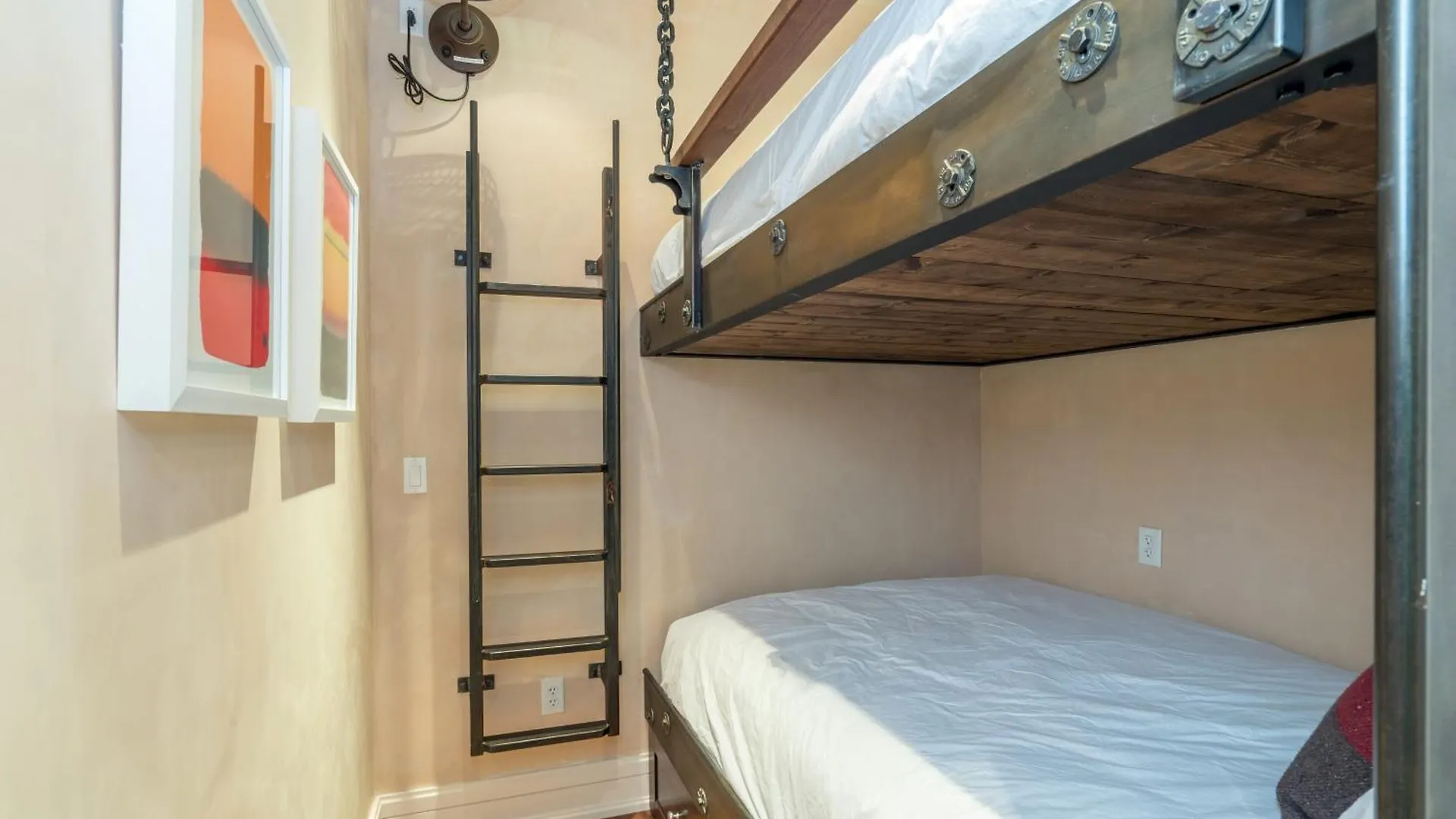 The Residences At Element 52 Hotel apartamentowy