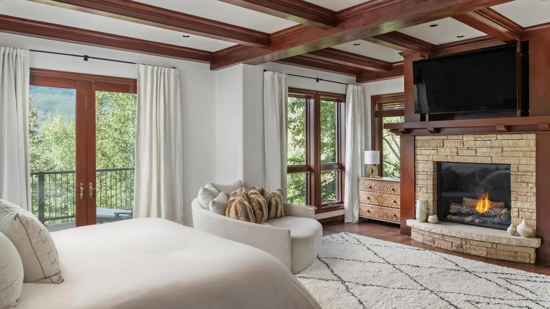 Camp - Golf Course, Views, Hot Tub, Gym! *