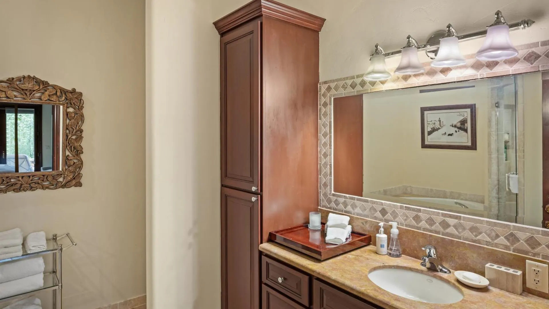 Camp - Golf Course, Views, Hot Tub, Gym! * Telluride