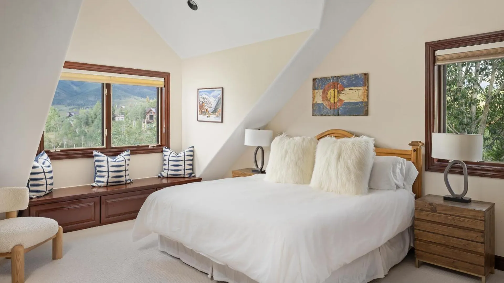 Camp - Golf Course, Views, Hot Tub, Gym! Telluride