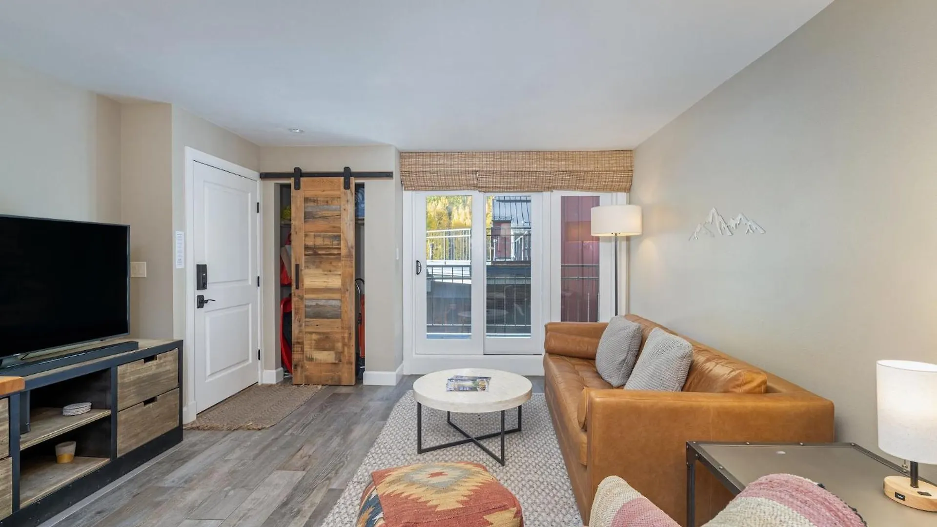 아파트 In Out In Town! Area Views, Fireplace, Hot Tub *