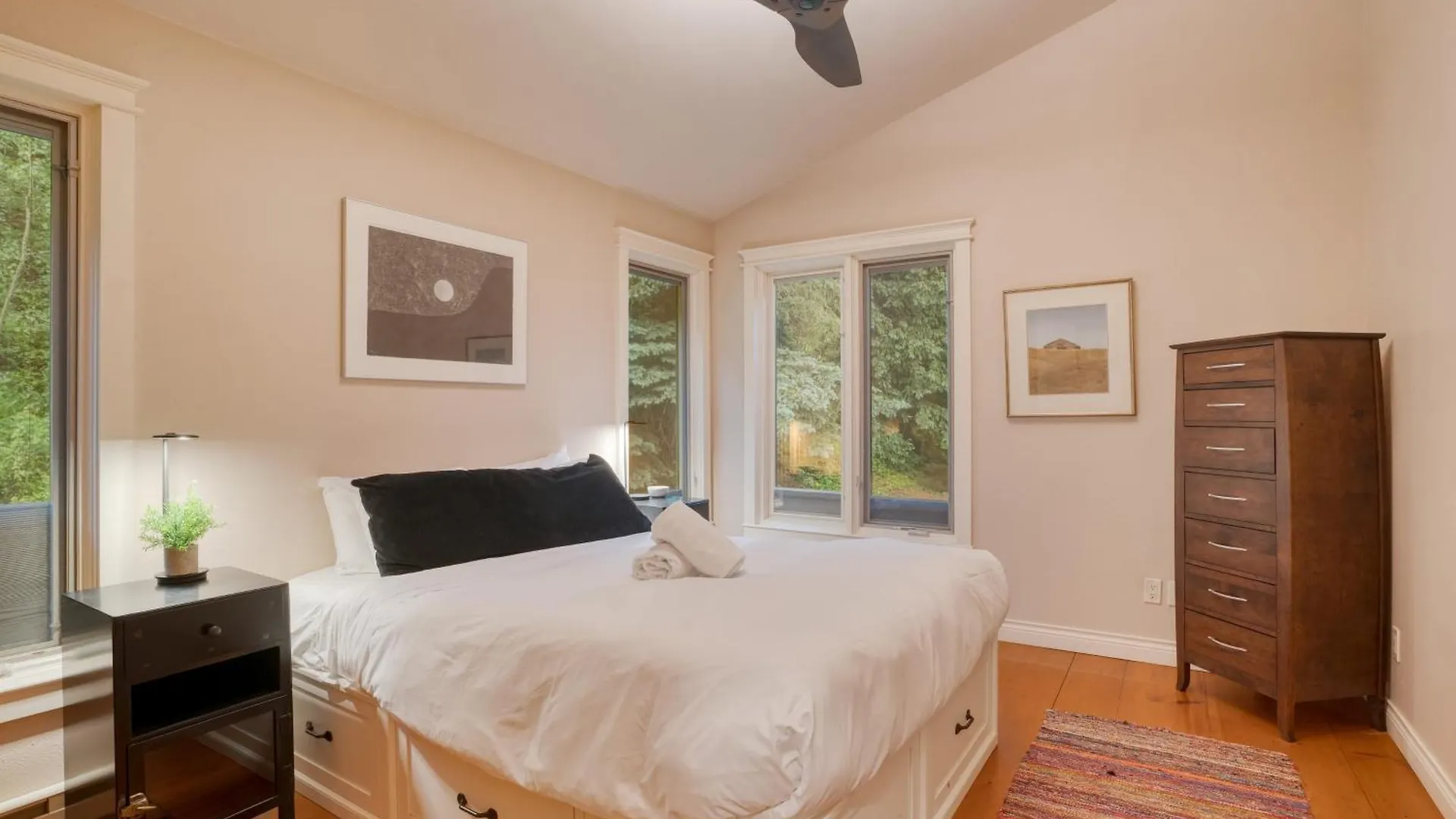 Manitou River House 113 By Avantstay A Location * Telluride