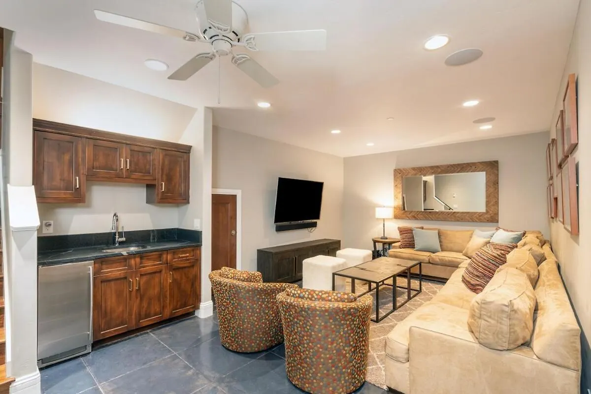 South Oak Retreat - Convenient Luxury By Gondola! 特柳赖德
