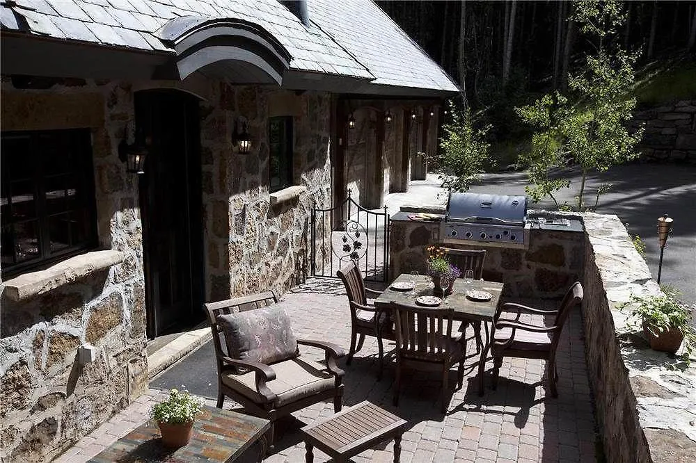Aux Pied Des Pistes 4*