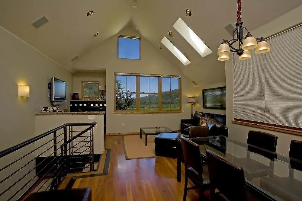 Owl Meadows Townhome By Hotel 4*