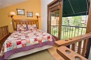 Manitou By Alpine Lodging ホテル