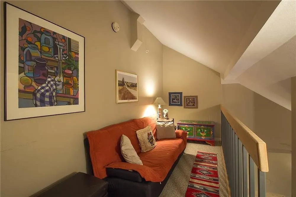 Columbia Place By 3*
