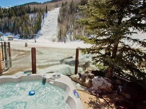 Double Diamond By Alpine Hotel 3*