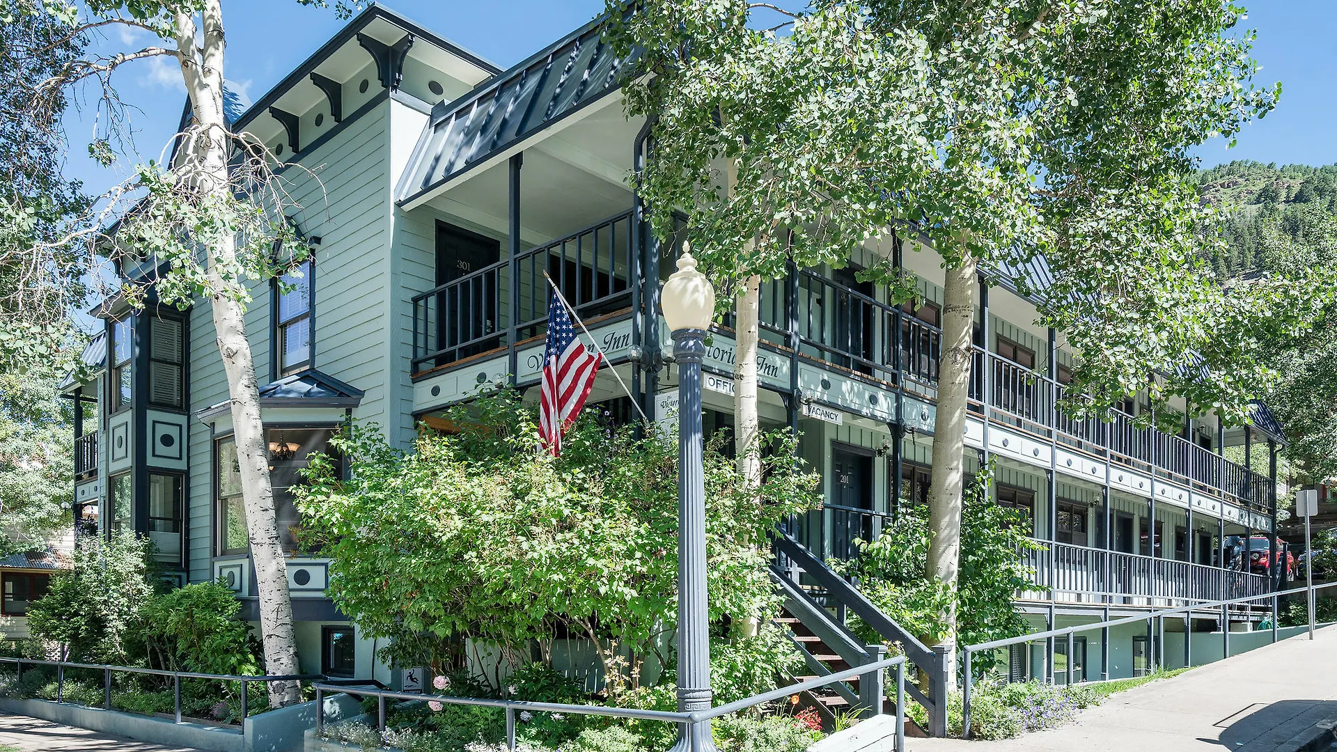 The Victorian Locanda 3*
