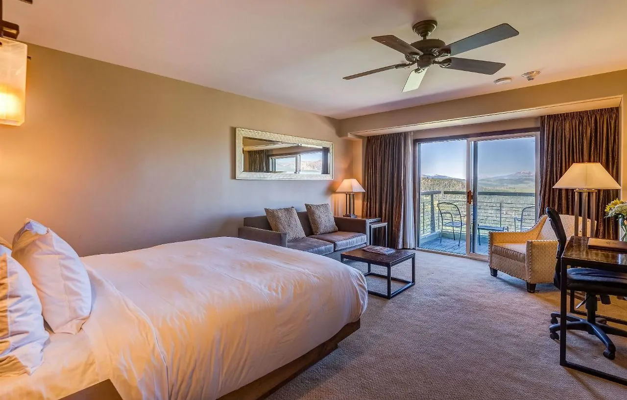 Resort The Peaks And