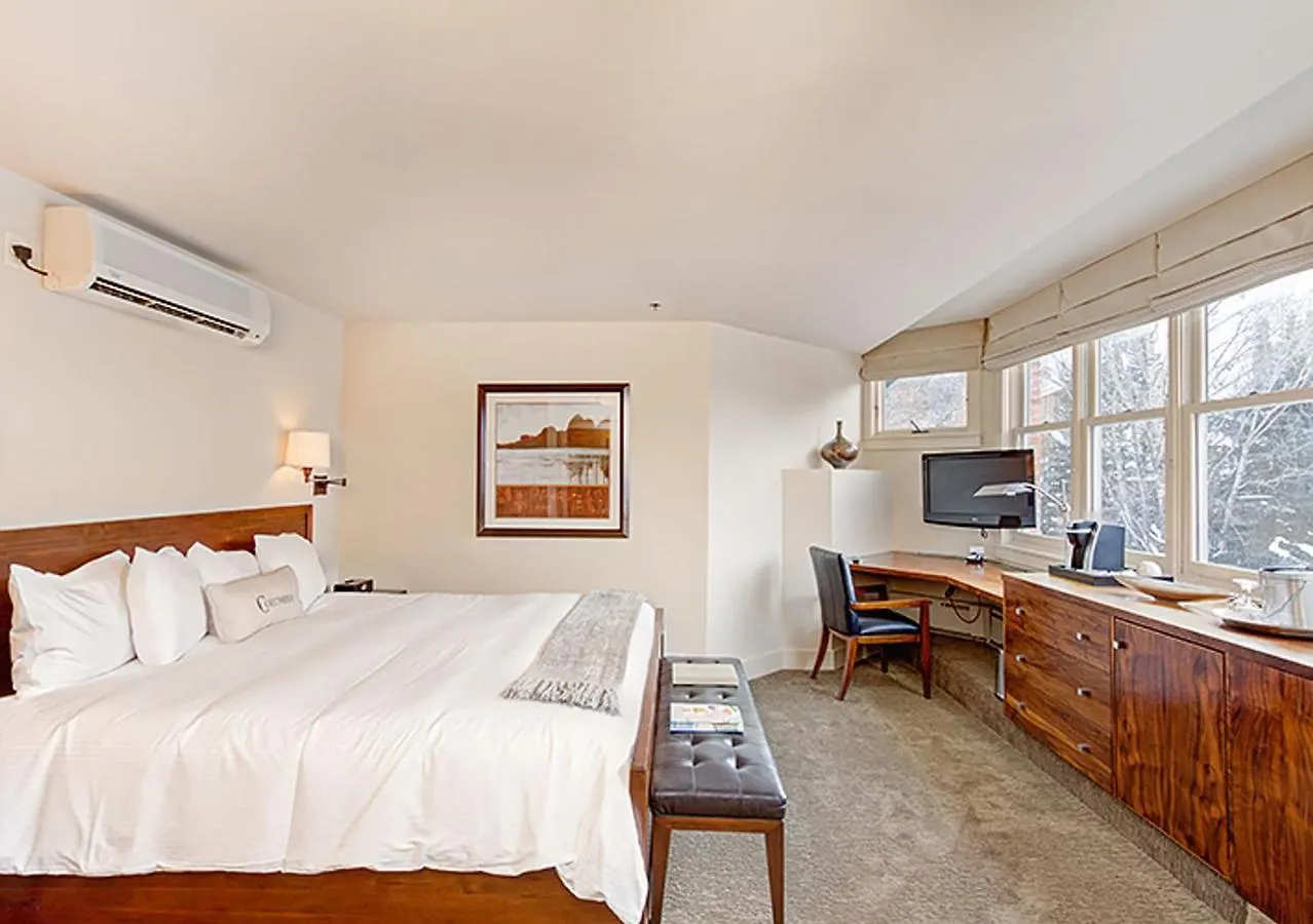 Columbia Hotel