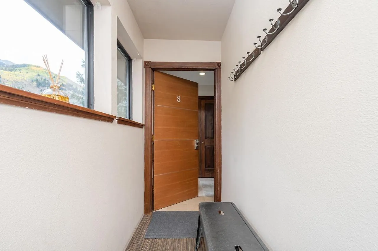 Lejlighed Big & Bright Hidden Gem With Garage, Hot Tub, Lux Kitchen
