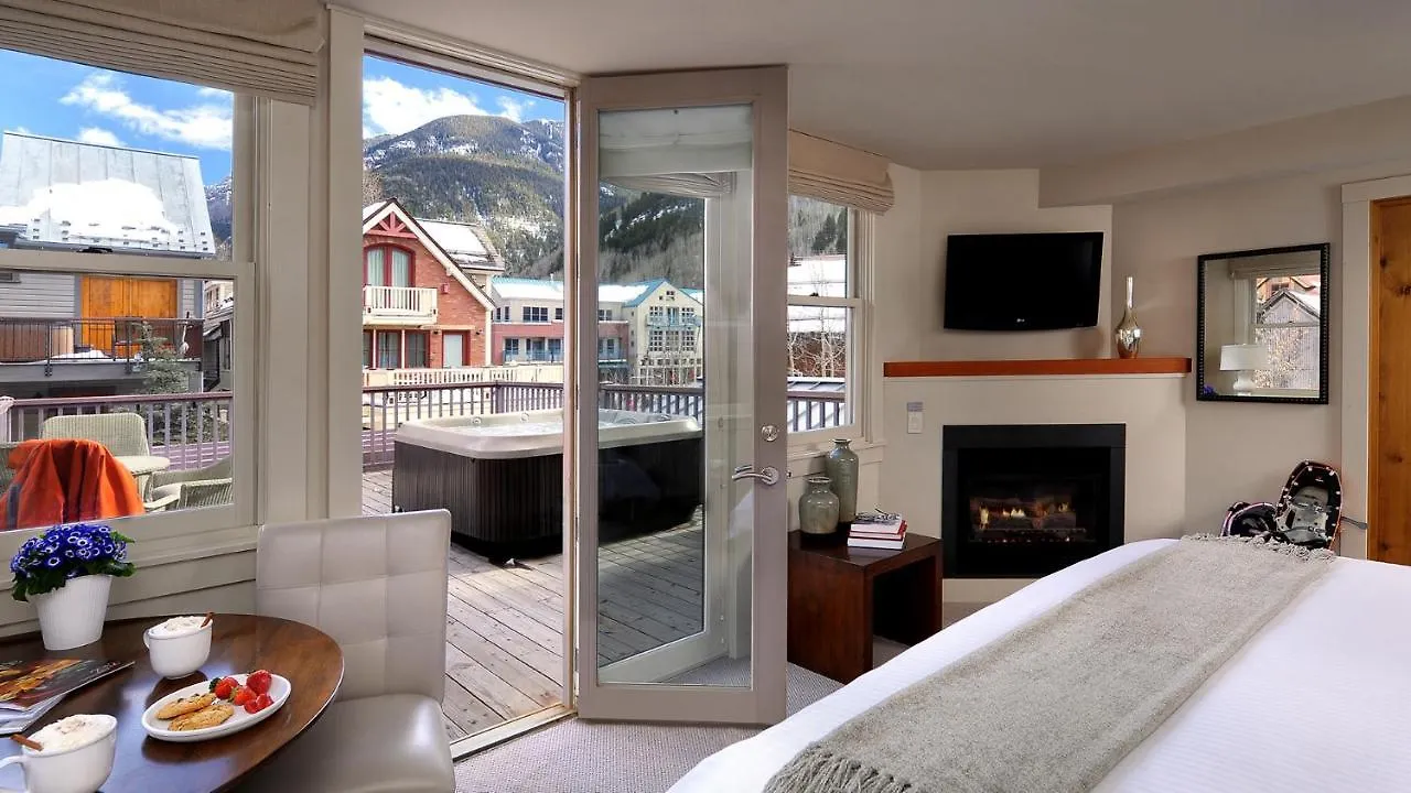 Columbia Hotel 4*