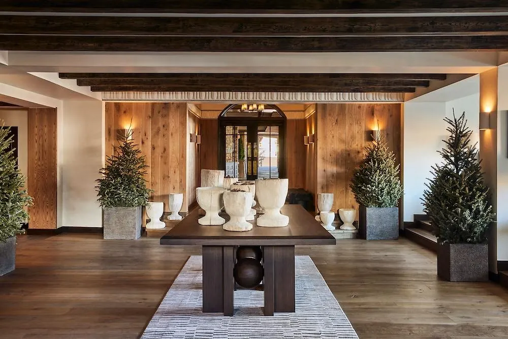 Madeline And Residences, Collection Hotel