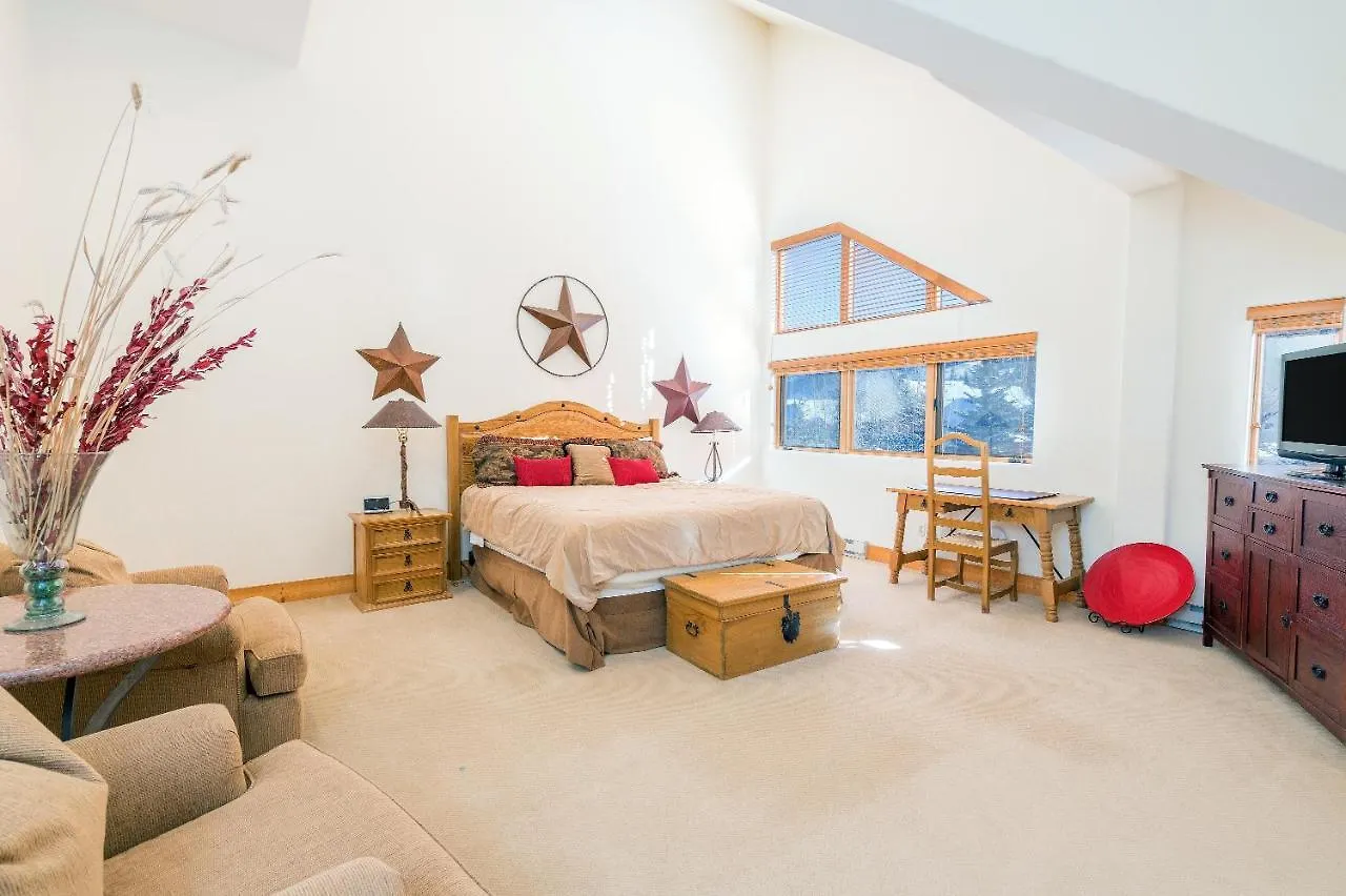 Bear Creek 403 By Alpine *