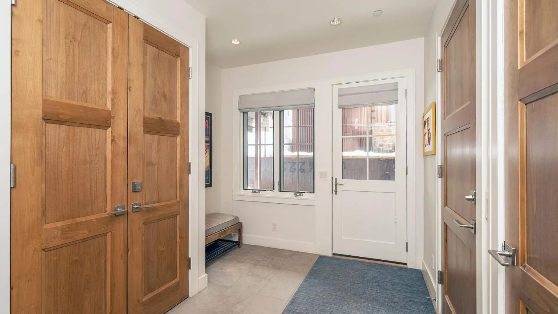 330 W Pacific B Townhouse
