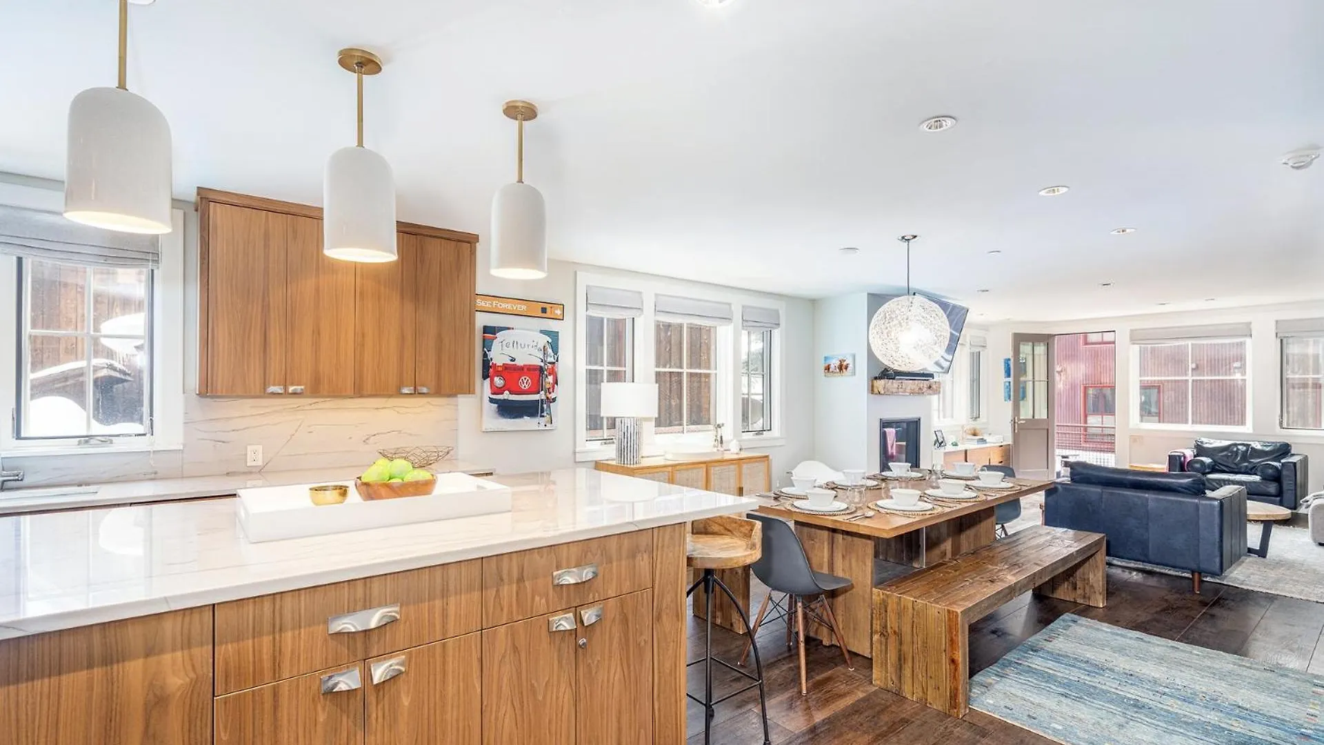 330 W Pacific B Townhouse