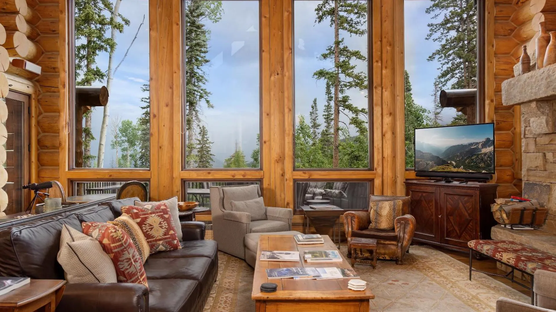 Hilltop Hideaway By Exceptional