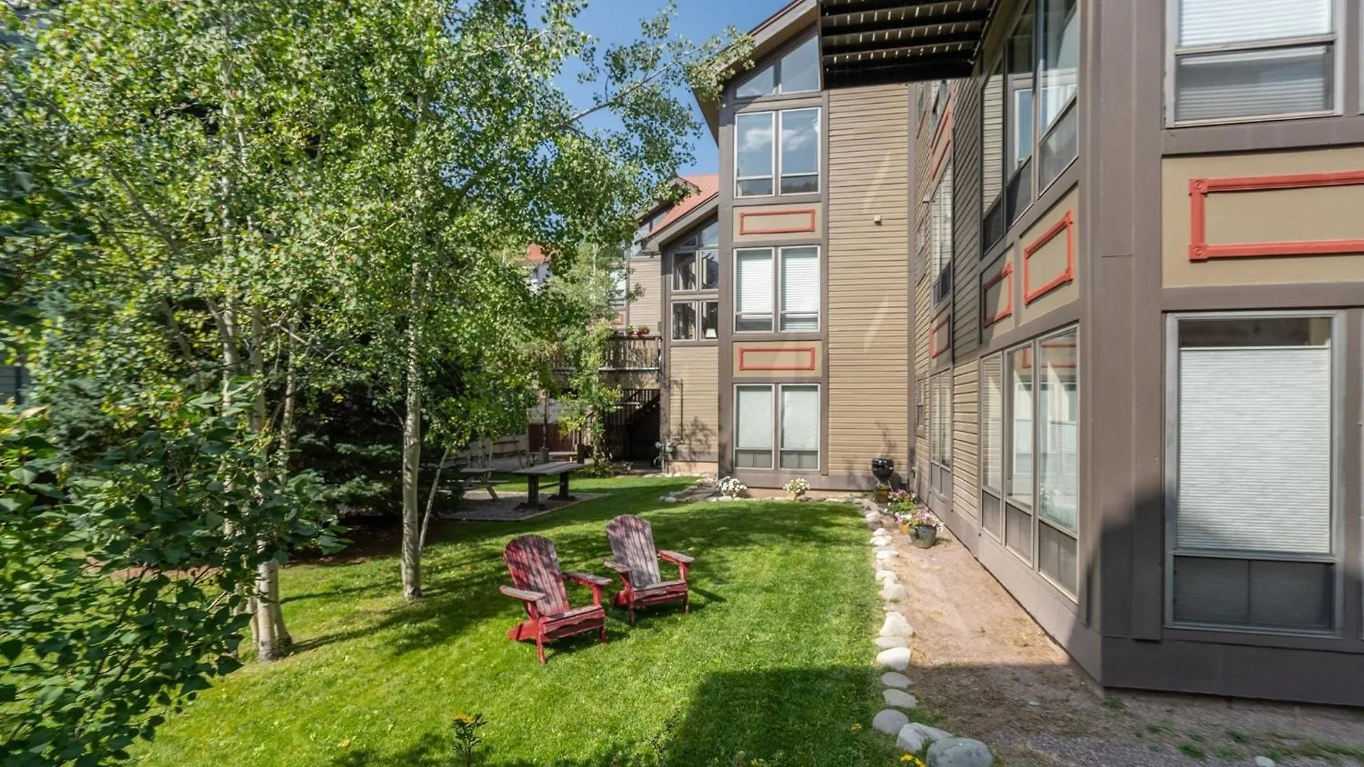 Lejlighed Big & Bright Hidden Gem With Garage, Hot Tub, Lux Kitchen